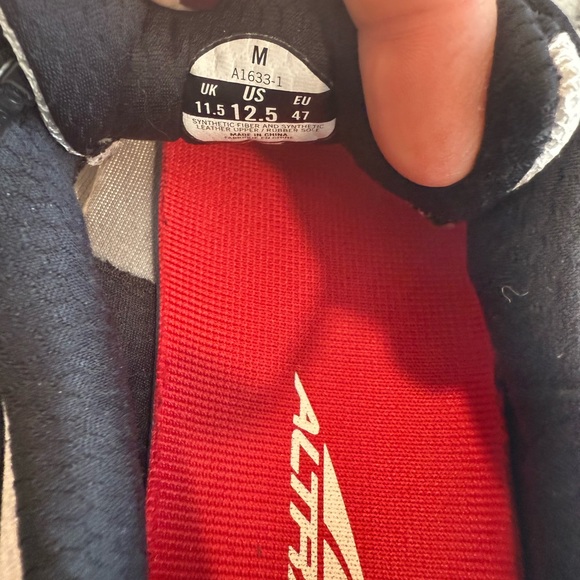 Altra Men's Red and gray instinct 3.5 innerfle size 12.5 - Picture 6 of 7